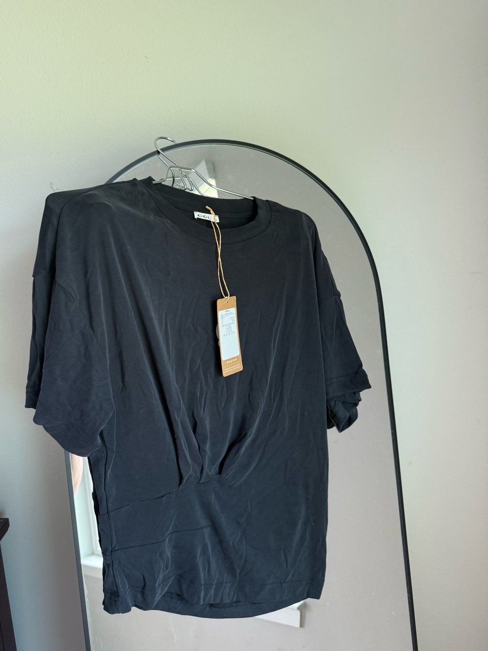 OGL women’s top medium